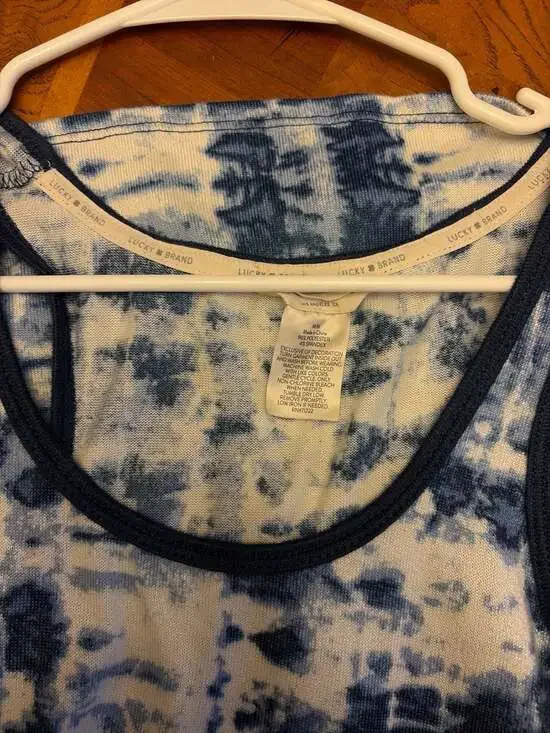 Lucky Brand Blue and White Tie Dye Knit Tank Top Size Medium - Picture 2 of 2